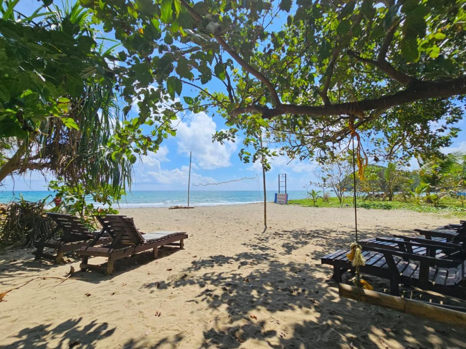 Big Bamboo Beach Resort Sipalay Extérieur photo